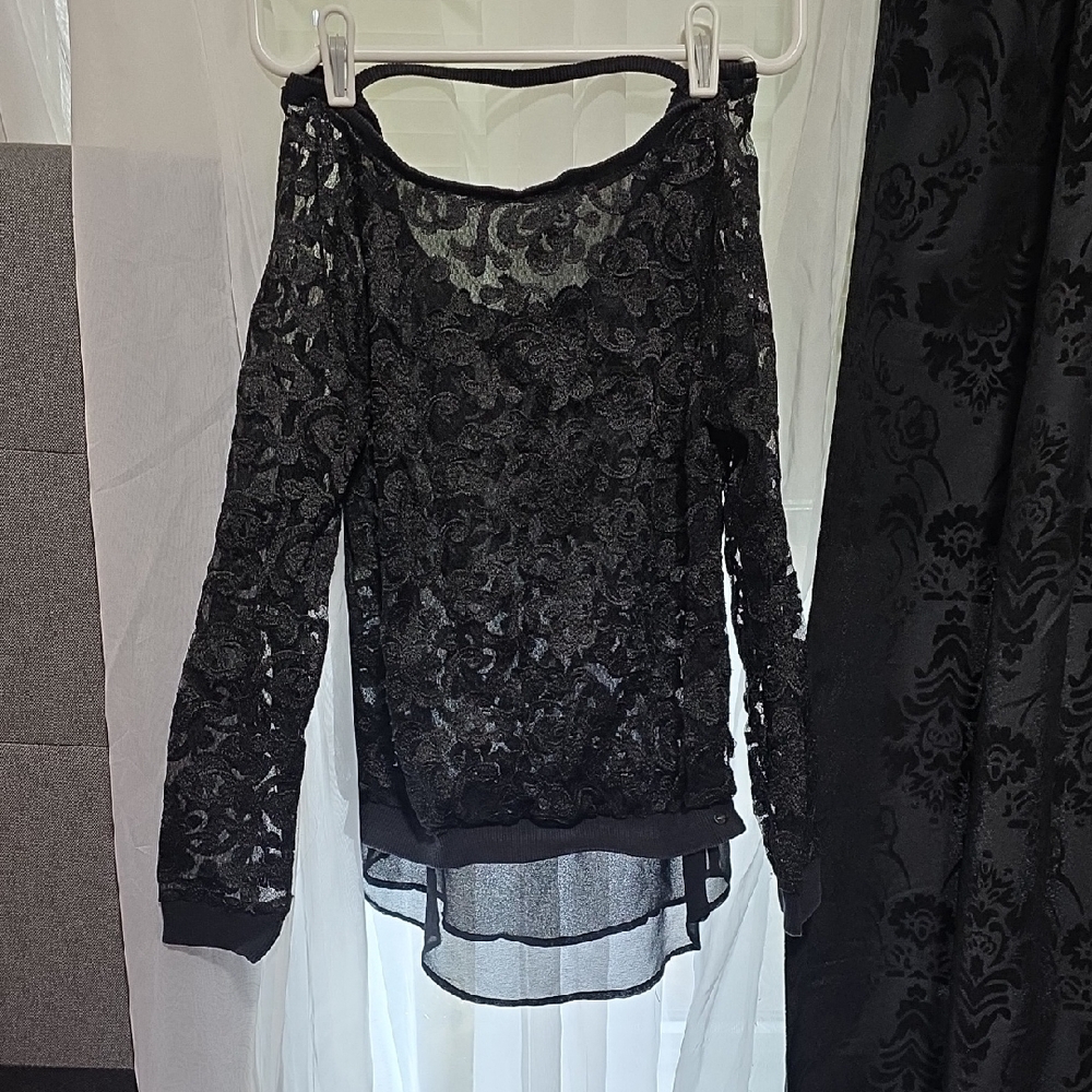 Elegant Black Lace Guess Women's Top